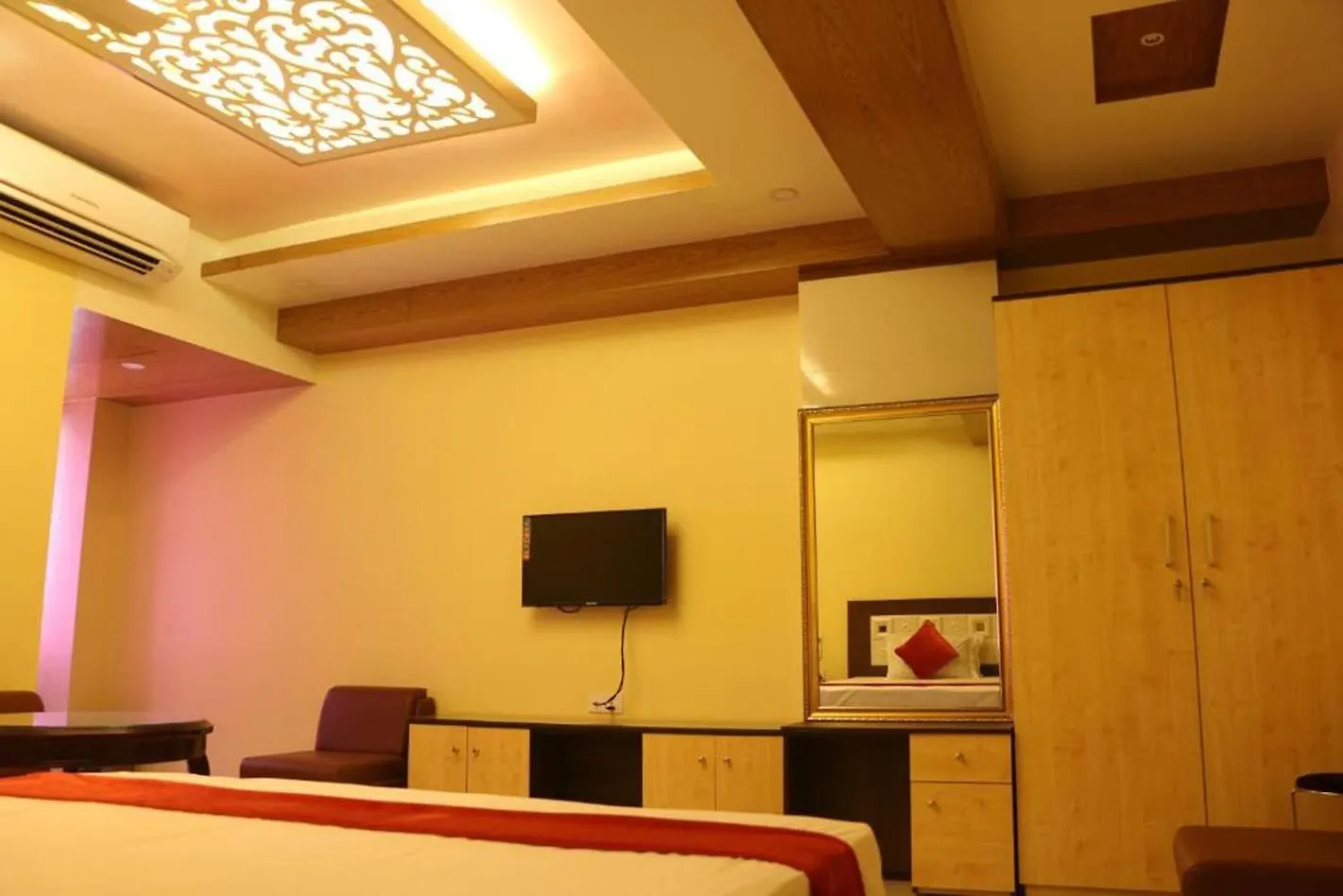 Hotel Amir'S ダッカ 2*,