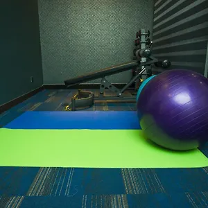 Omni Residency ホテル